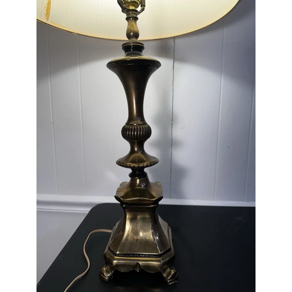 Vintage Hollywood‎ Regency Table Lamp Brass Tone Metal Footed Base Pleated Shade
